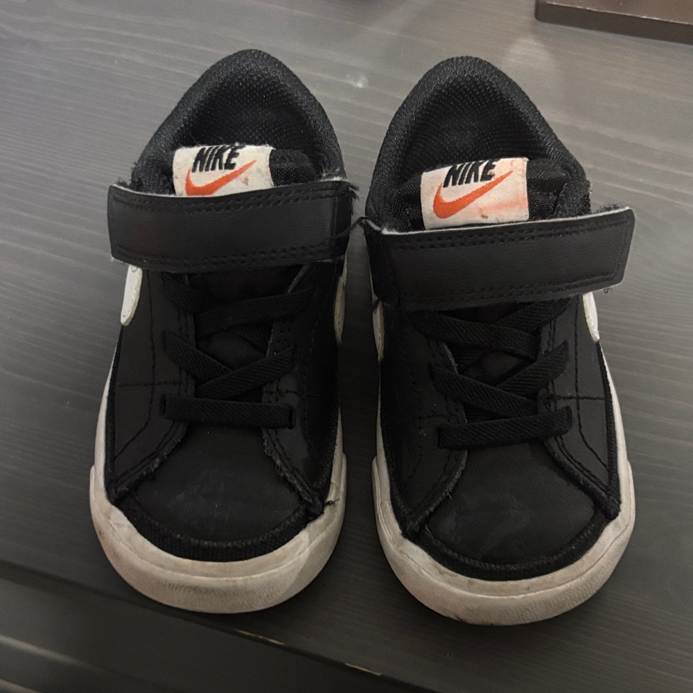 Nike Kids Black and White Sneakers